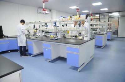 專業(yè)祛痘產(chǎn)品OEM代加工 白云化妝品廠家引領(lǐng)護膚原液與祛痘精華貼牌新趨勢